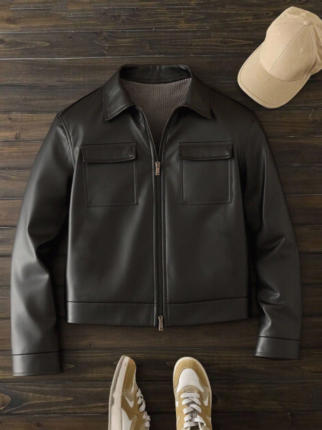 Men's casual streetwear jacket with zipper in PU leather.