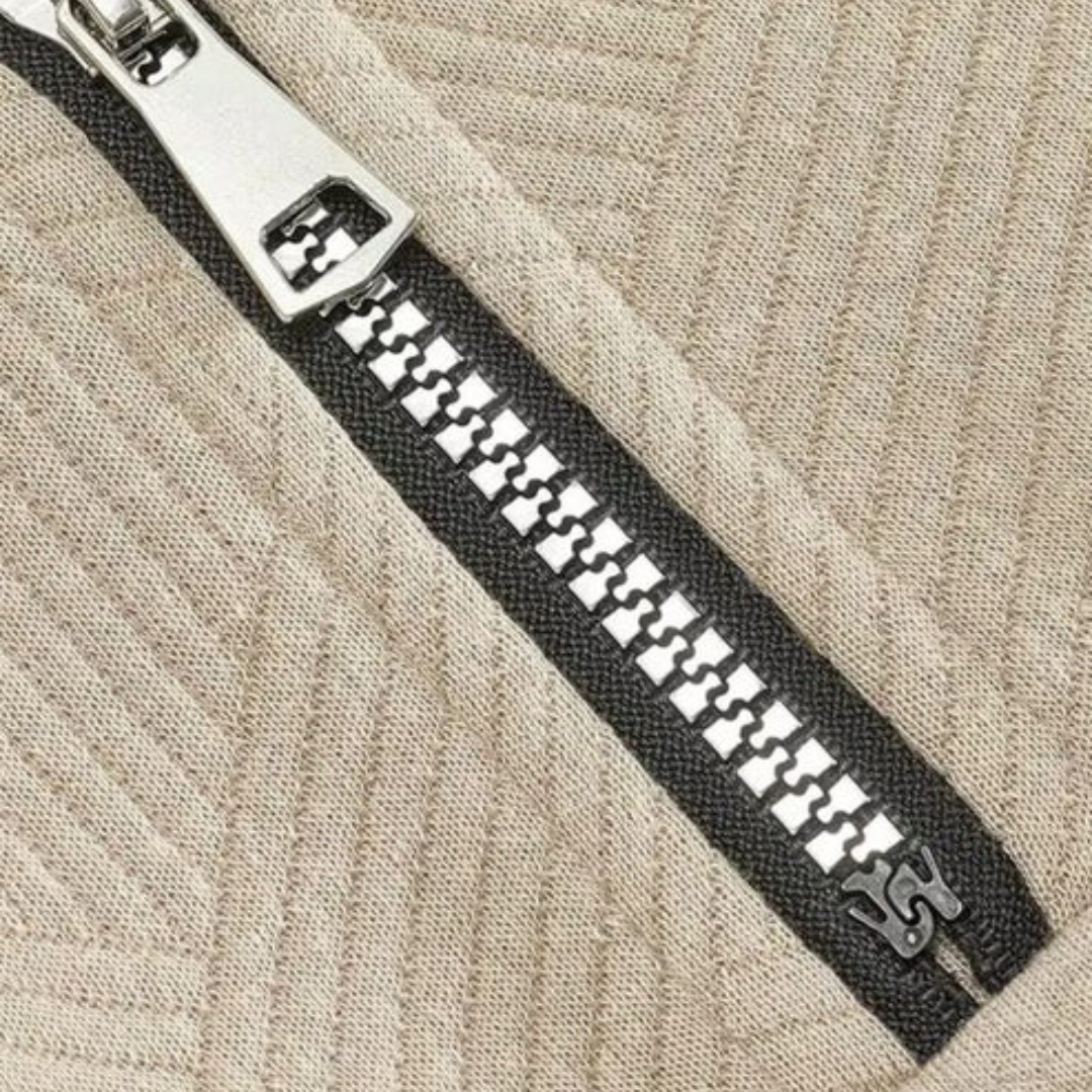 Essential sweatshirt with a zipper that goes all the way to the chest - Verlen